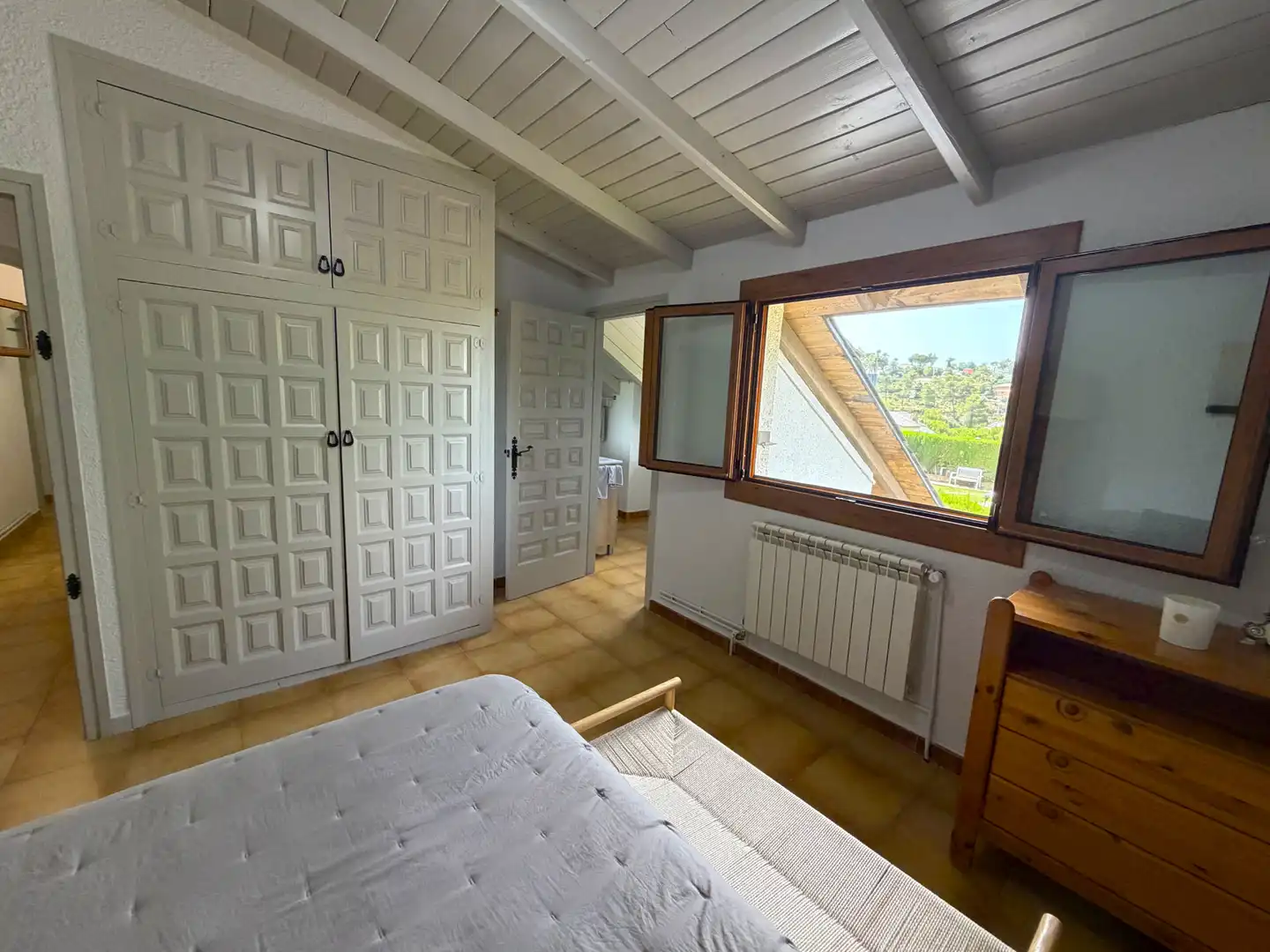 Dormitori de Finca rústica en venda en Mediona amb Jardí privat, Parquet i Terrassa