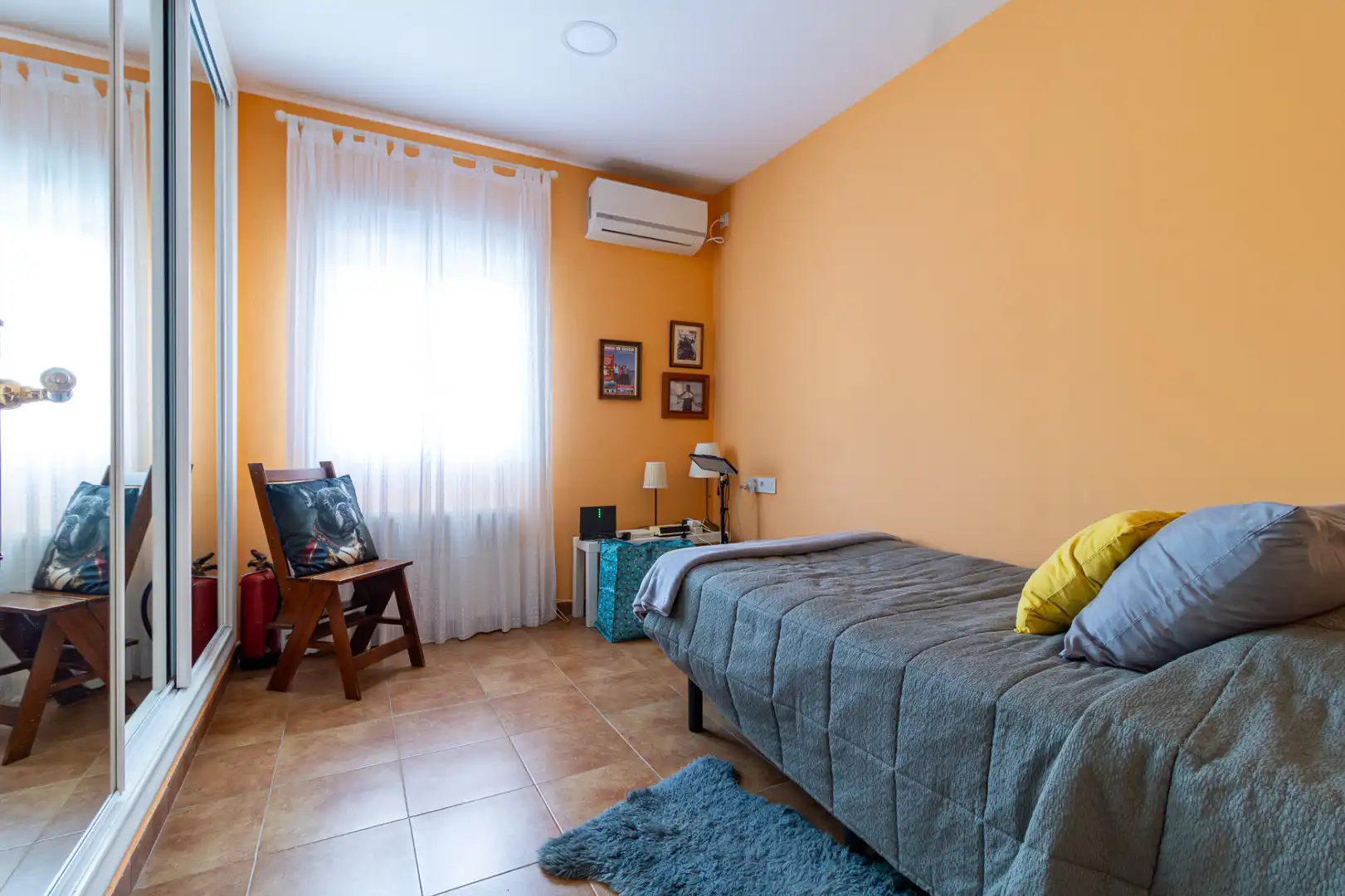Habitación de Casa o chalet en venta en Bollullos de la Mitación con Aire acondicionado, Calefacción y Jardín privado