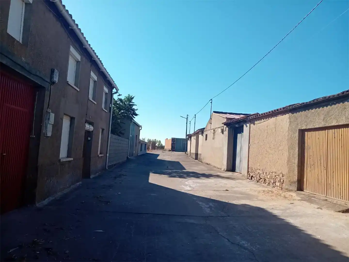 Vista exterior de Casa o xalet en venda en Moreruela de Tábara amb Traster i Moblat