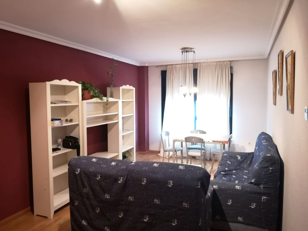 Living room of Apartment to rent in Cuenca Capital  with Heating, Storage room and Furnished