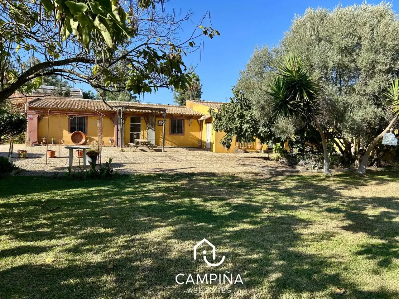 Außenansicht von Country house zum Verkauf in Trigueros mit Privatgarten und Terrasse