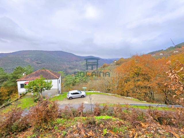 Casa-chalet en Venta en Pantón