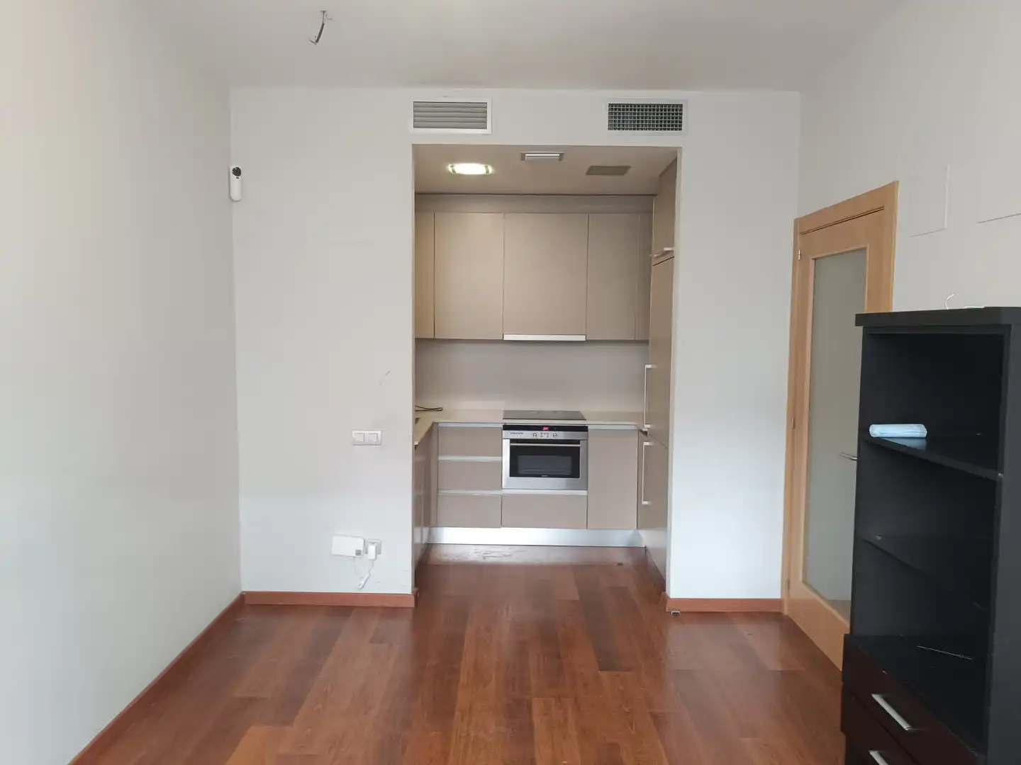 Cuina de Apartament en venda en Terrassa amb Aire condicionat, Calefacció i Forn