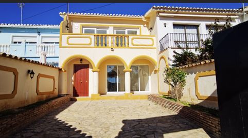 Solvia Inmobiliaria  Chalet adosado Marbella