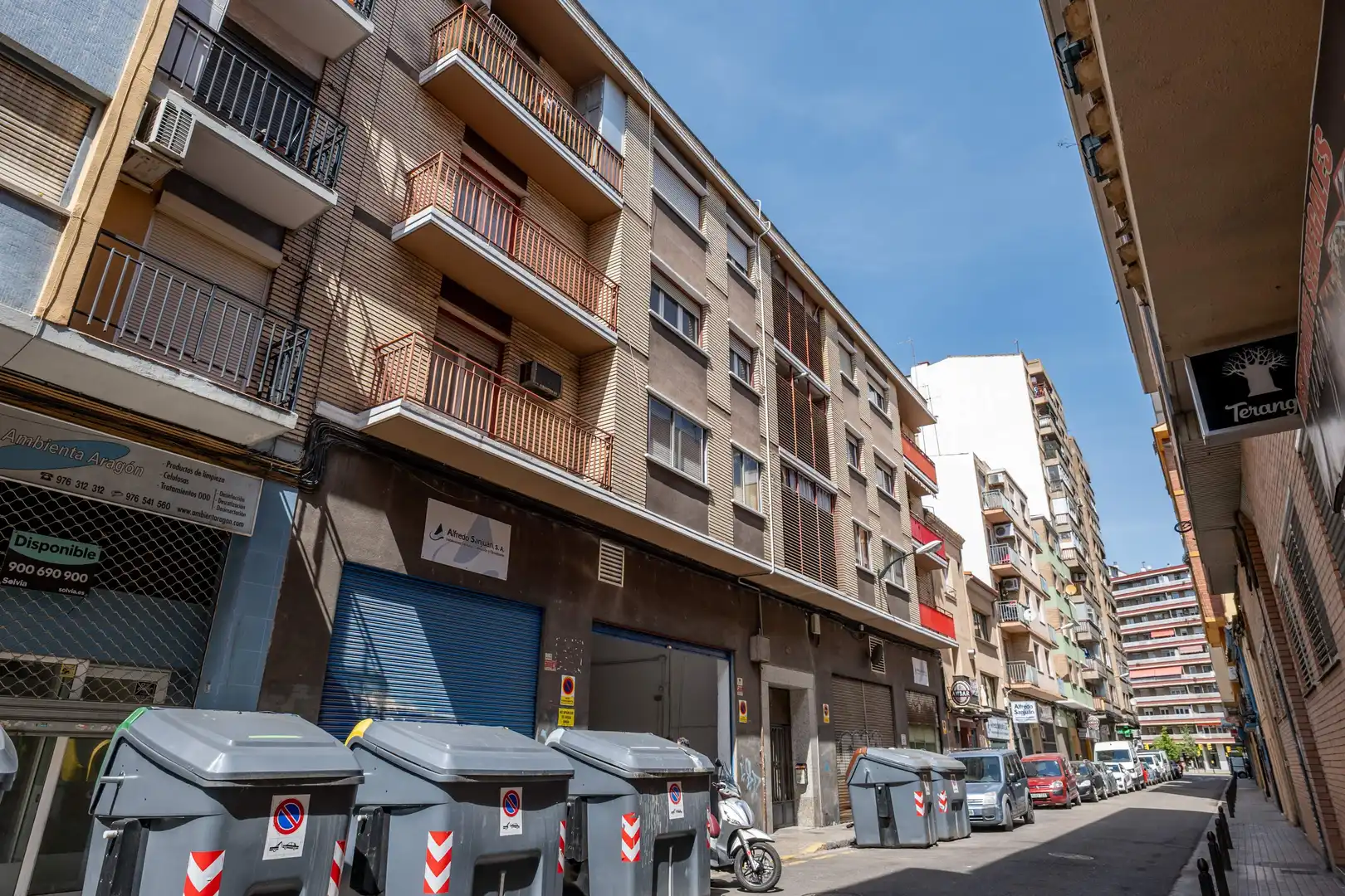 Vista exterior de Piso en venta en  Zaragoza Capital con Calefacción y Terraza