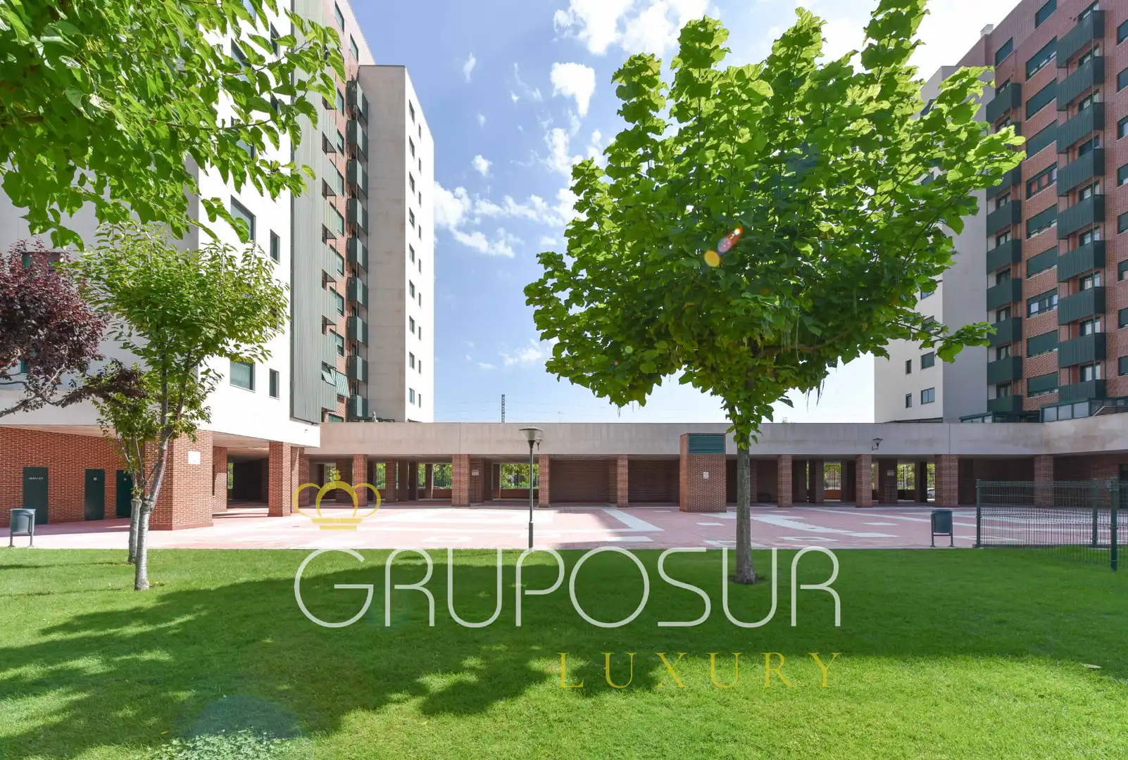 Vista exterior de Àtic en venda en Valladolid amb Calefacció, Parquet i Terrassa