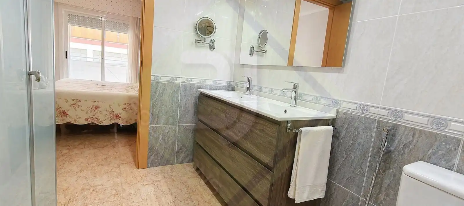 Piso en venta en CAMI RAL, Eixample