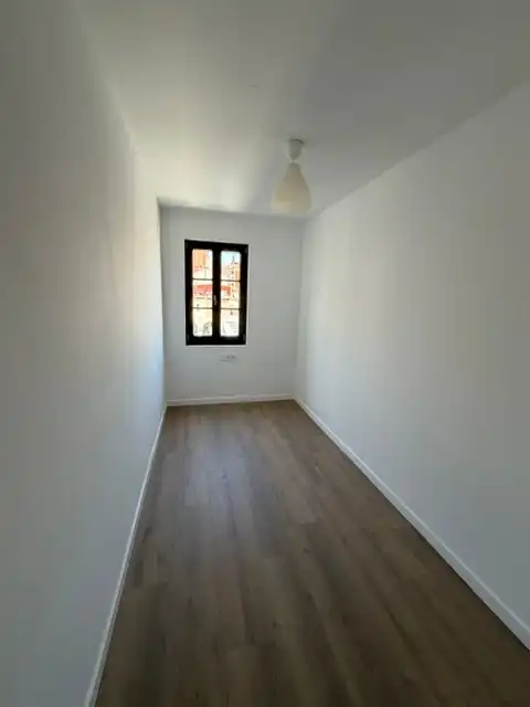 Bedroom of Flat for rent in Barcelona  with Air Conditioner, Heating and Balcony