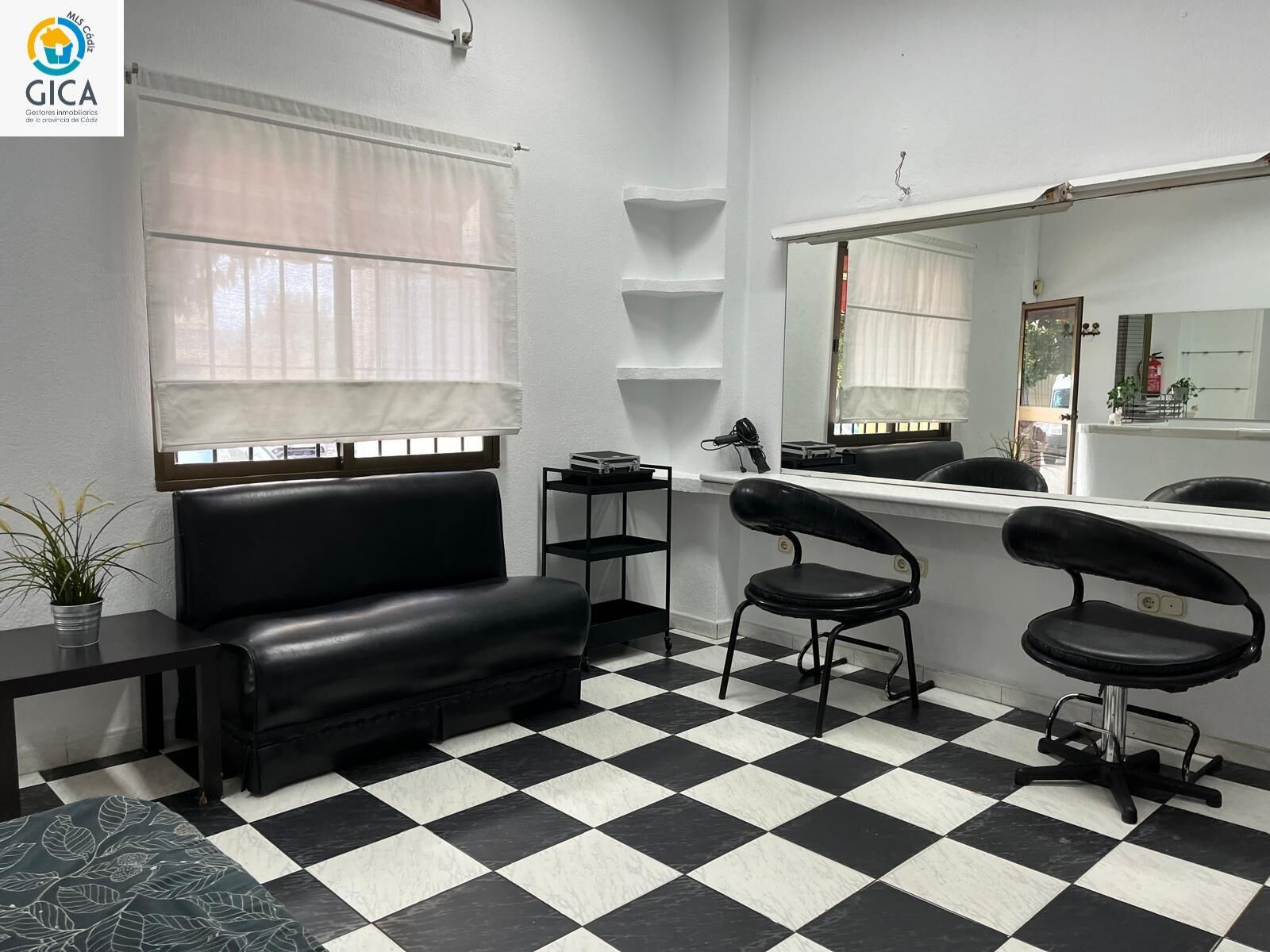 Premises for sale in Jerez de la Frontera  with Air Conditioner