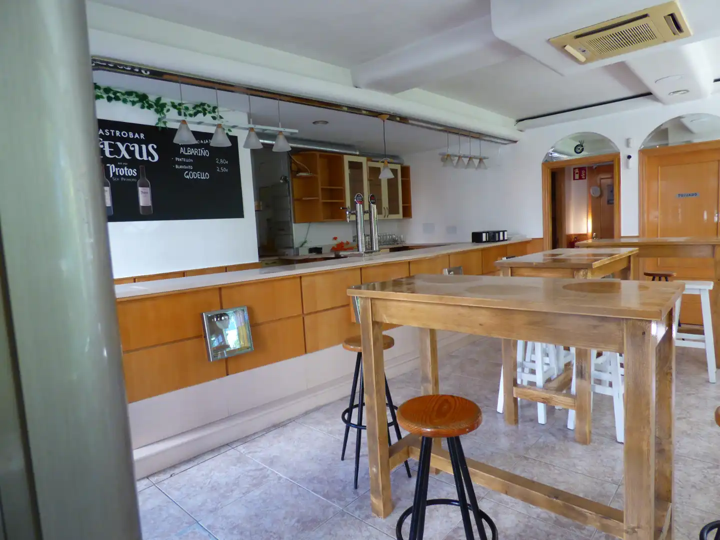 Cuina de Local en venda en Vigo  amb Moblat