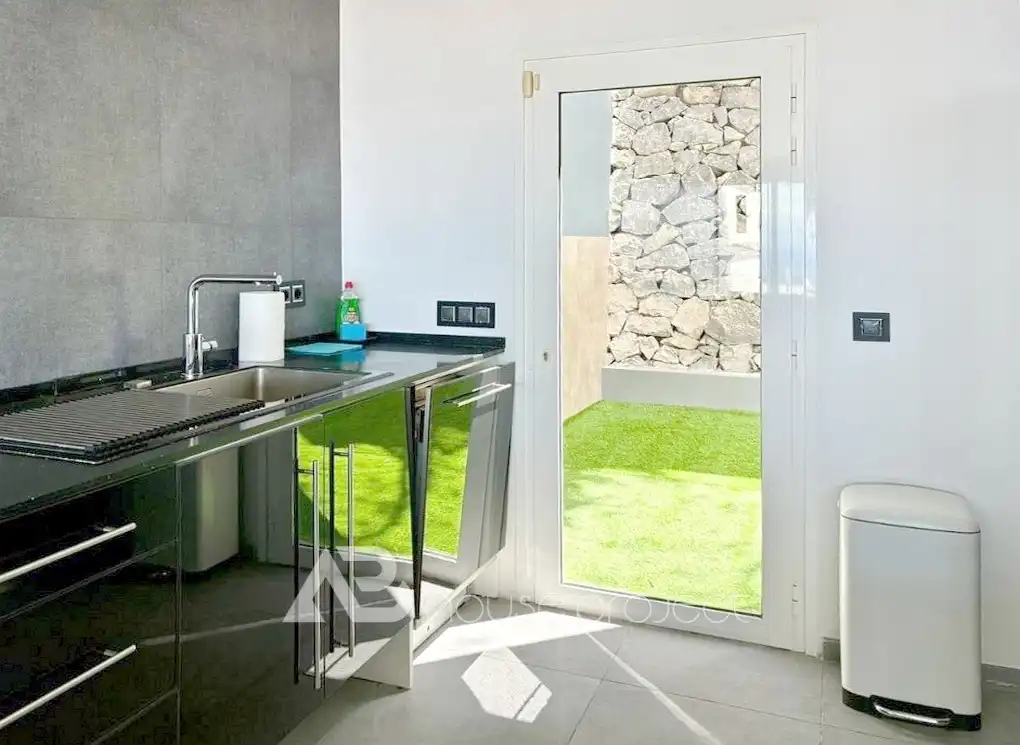 Villa con terrazza in vendita a Calle Noruega, imagen 7