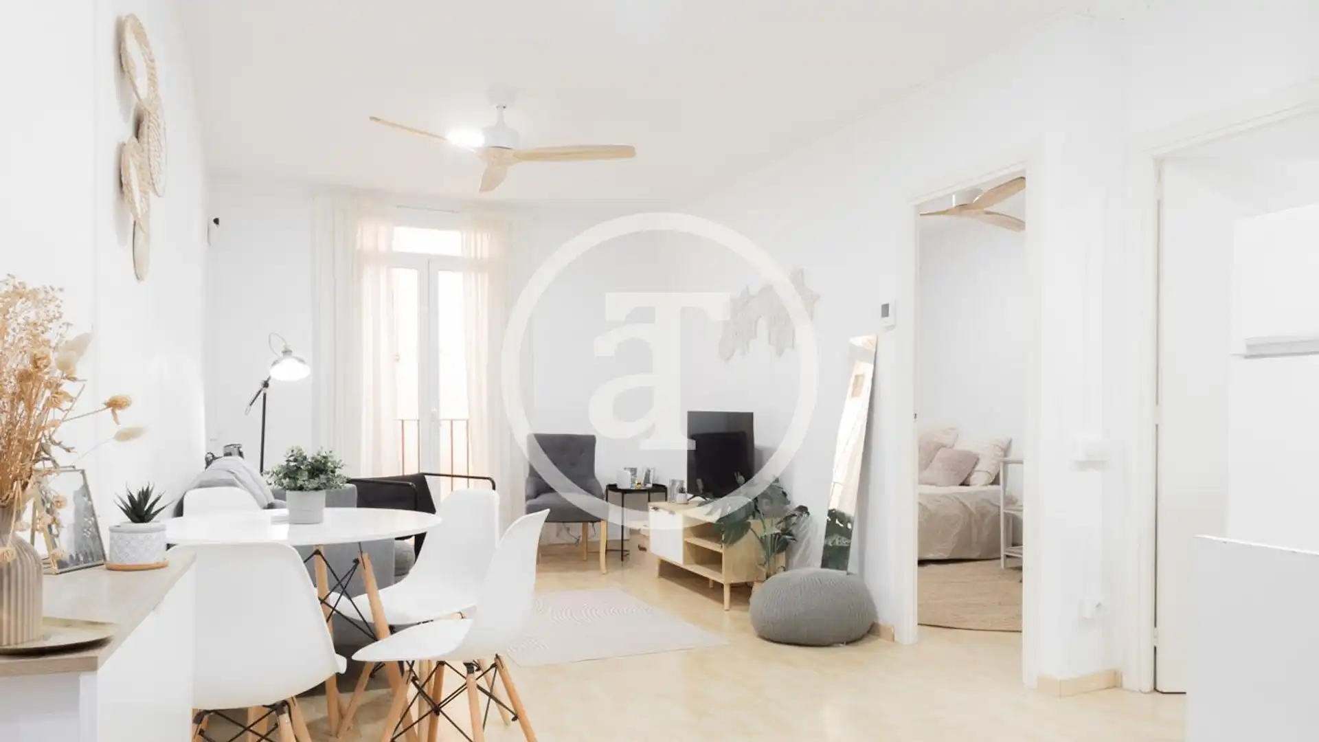 Sala de estar de Piso de alquiler en  Barcelona Capital con Calefacción, Amueblado y Horno