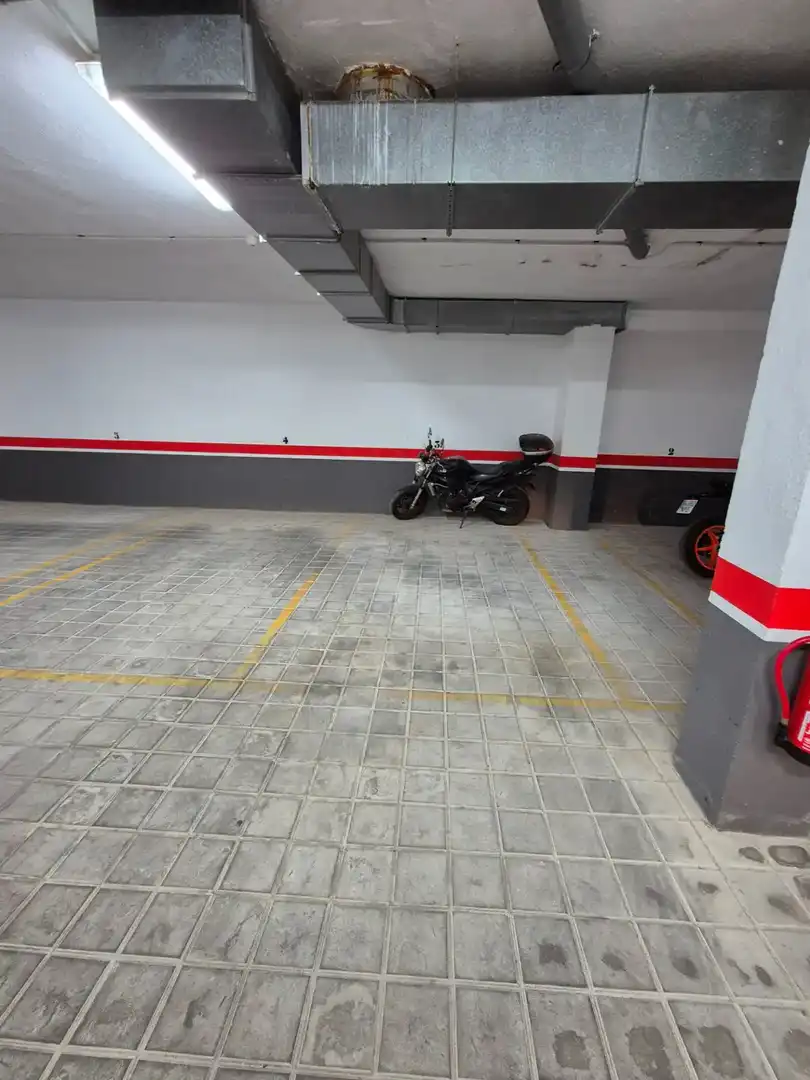 Parking de Piso en venta en Almazora / Almassora con Aire acondicionado, Terraza y Horno