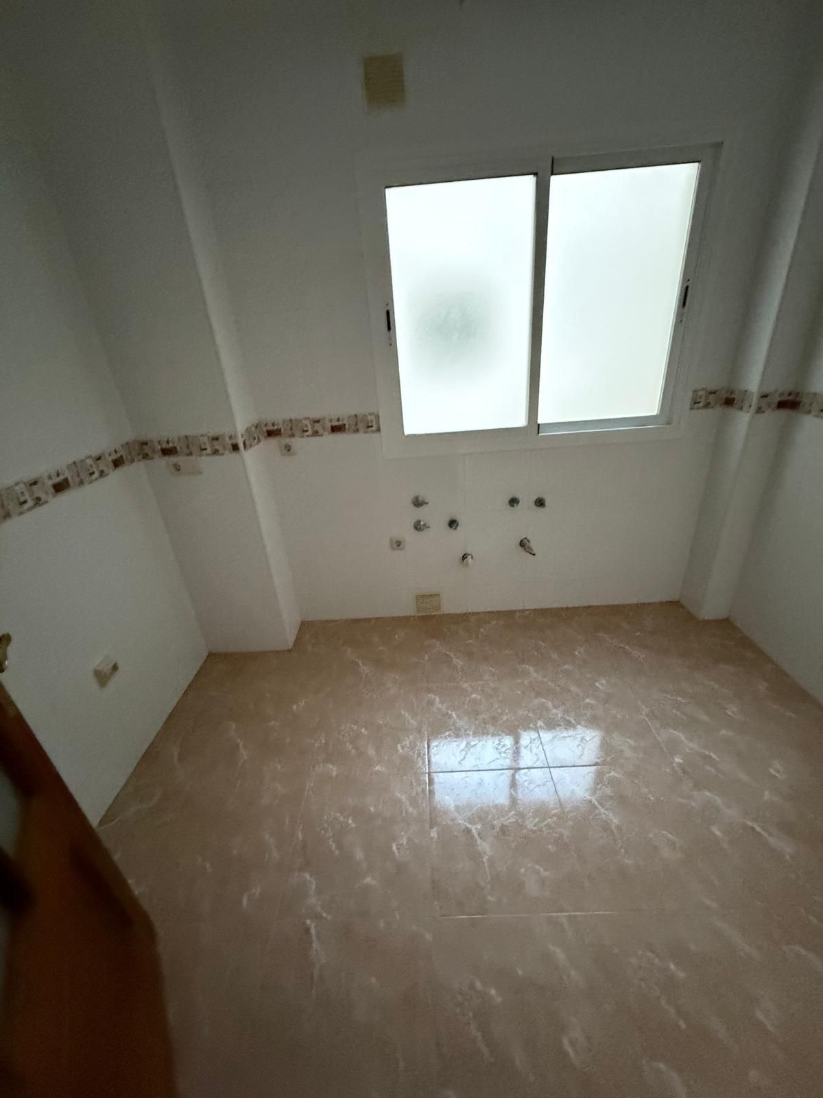 Bathroom of Flat for sale in Adra  with Terrace