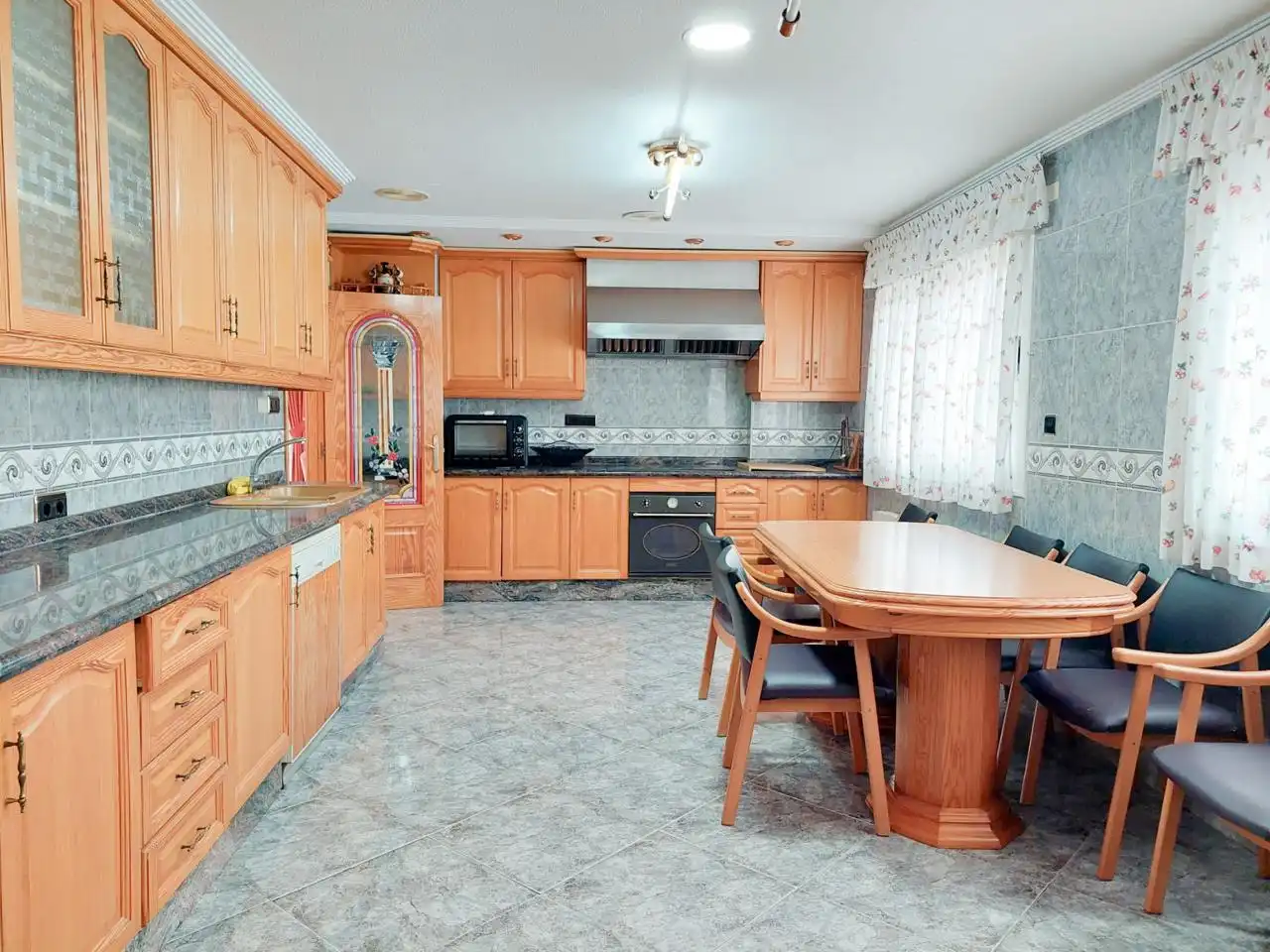 Cocina de Casa o chalet en venta en Elche / Elx con Aire acondicionado y Jardín privado