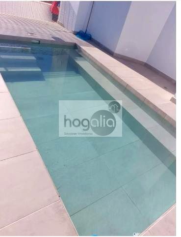 Swimming pool of Flat for rent in  Sevilla Capital  with Air Conditioner, Storage room and Swimming Pool