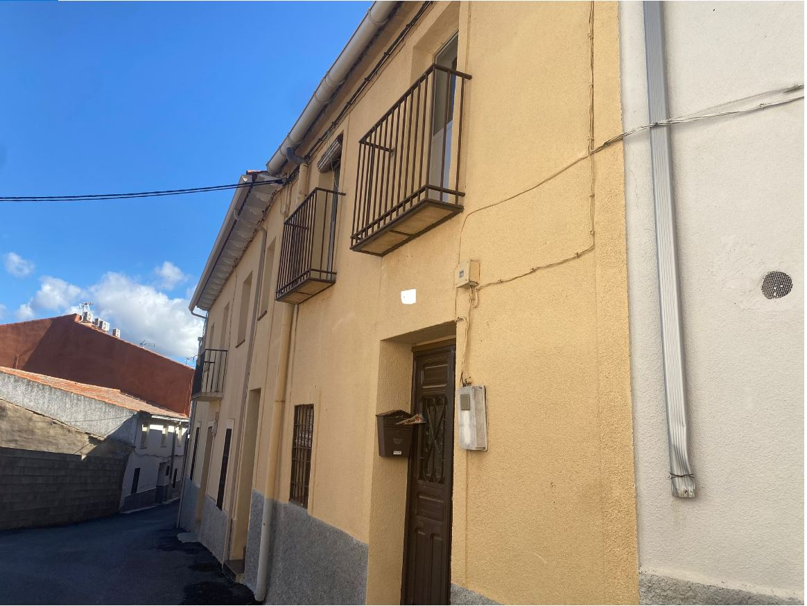 House or chalet for sale in Arroba de los Montes