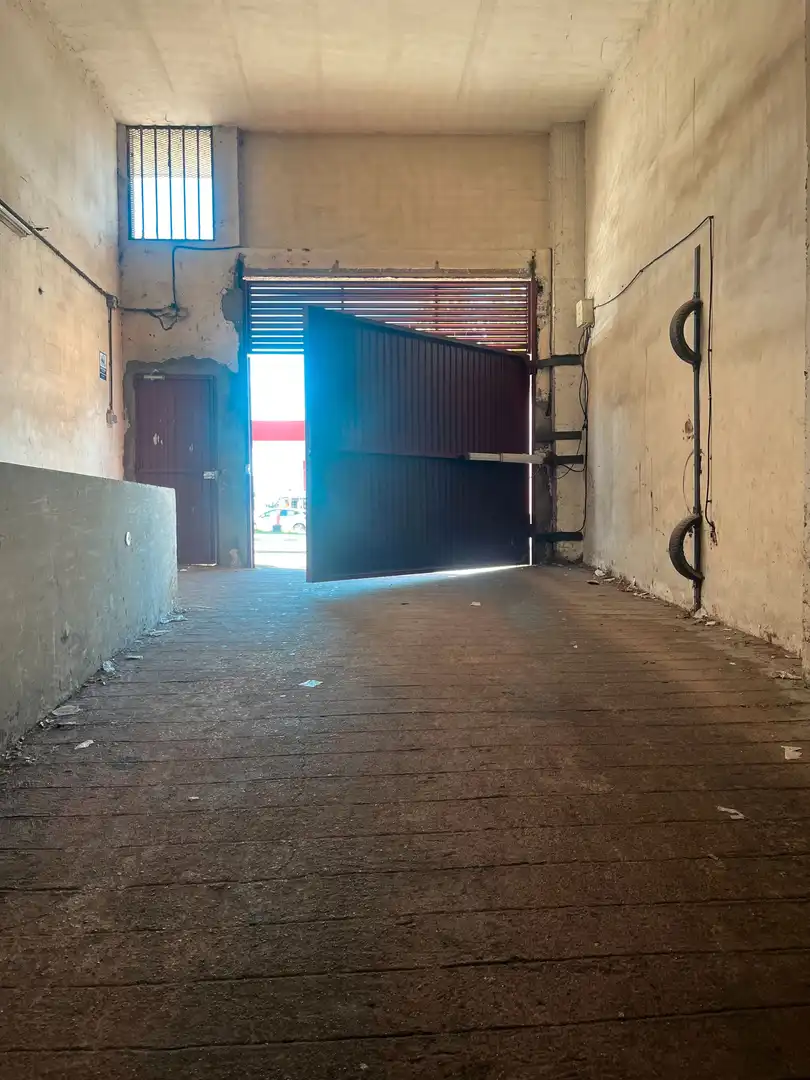 Garage for rent in N/A, Los Pinos - El Pilar