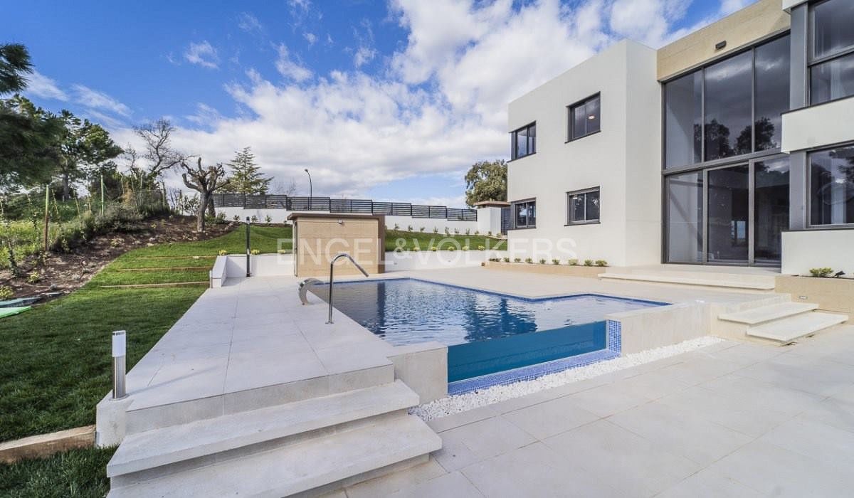 Vista exterior de Casa o chalet en venta en Ciudalcampo con Aire acondicionado, Calefacción y Jardín privado