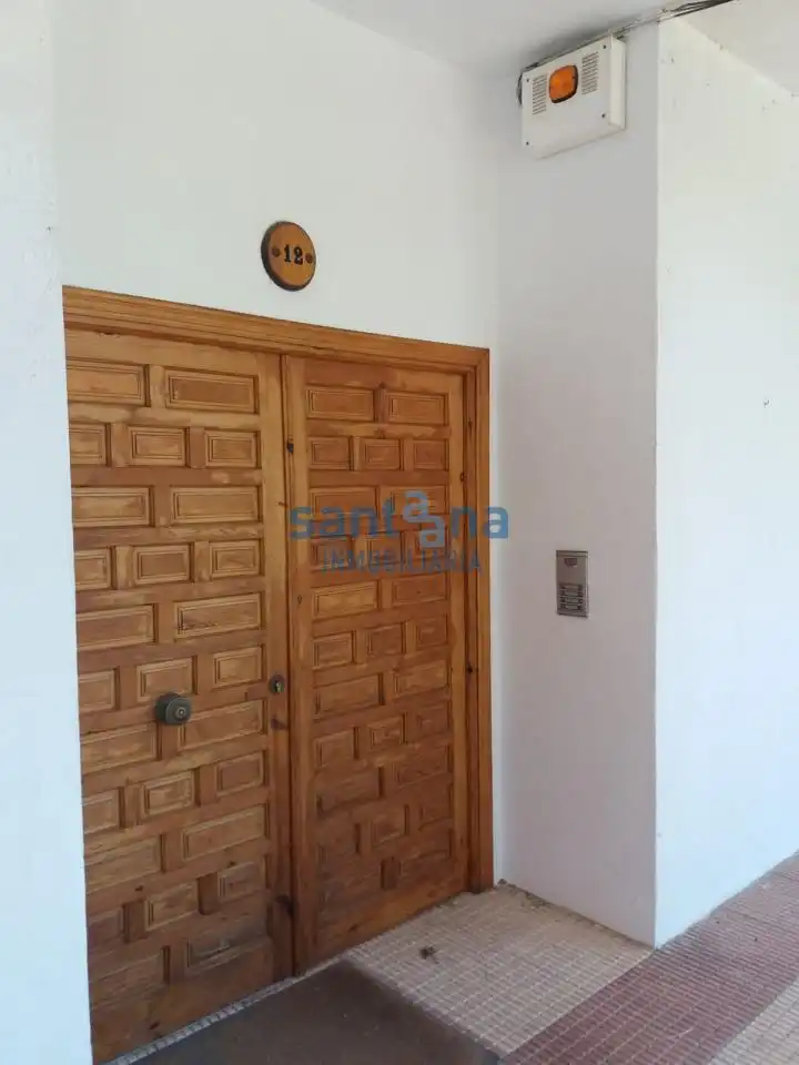 Apartamento en venta en Mansilla de las Mulas con Terraza, Trastero y Amueblado