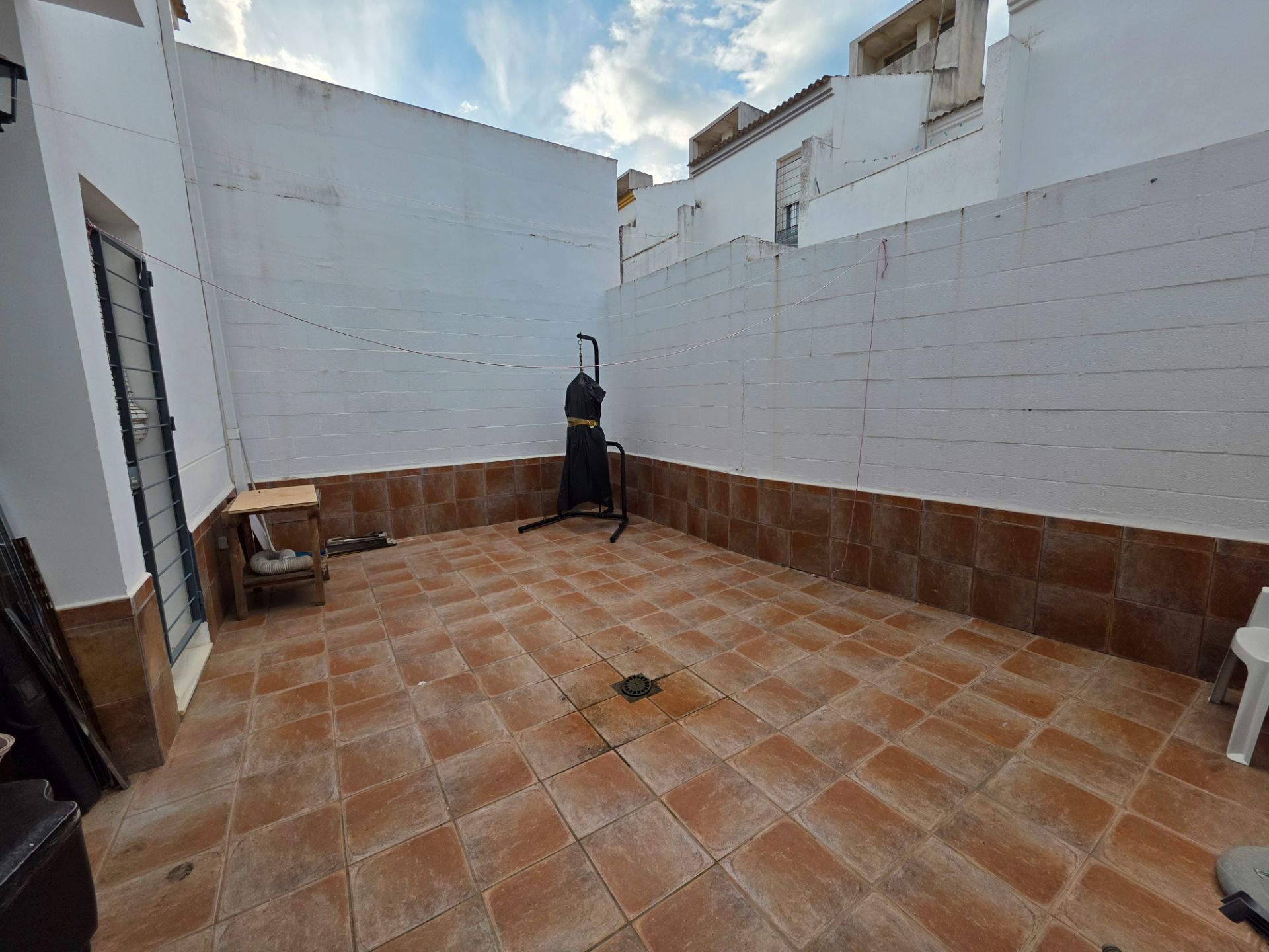 Exterior view of Single-family semi-detached for sale in Pilas  with Air Conditioner and Heating