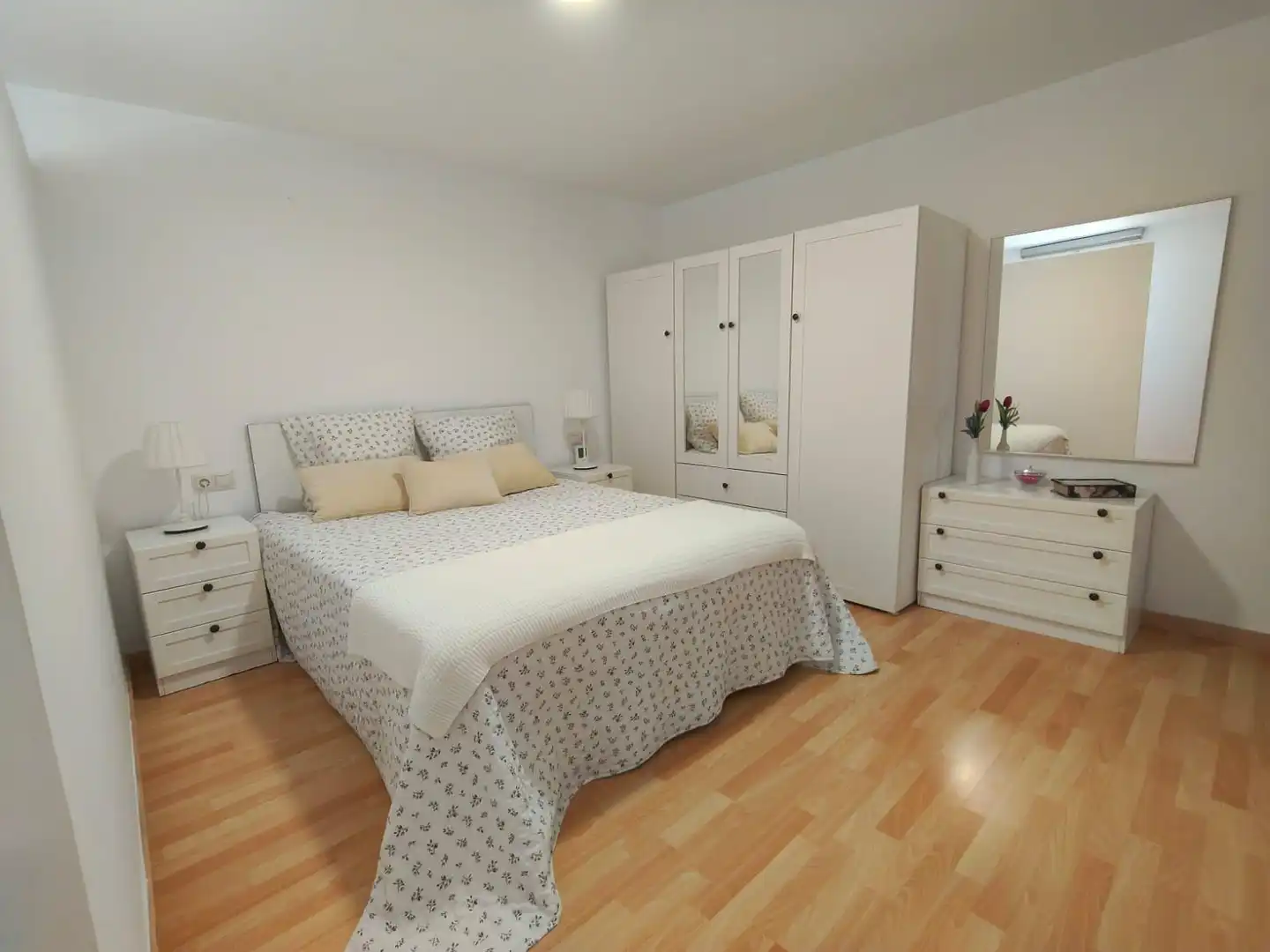 Dormitori de Casa o xalet en venda en Olesa de Montserrat amb Calefacció, Terrassa i Alarma