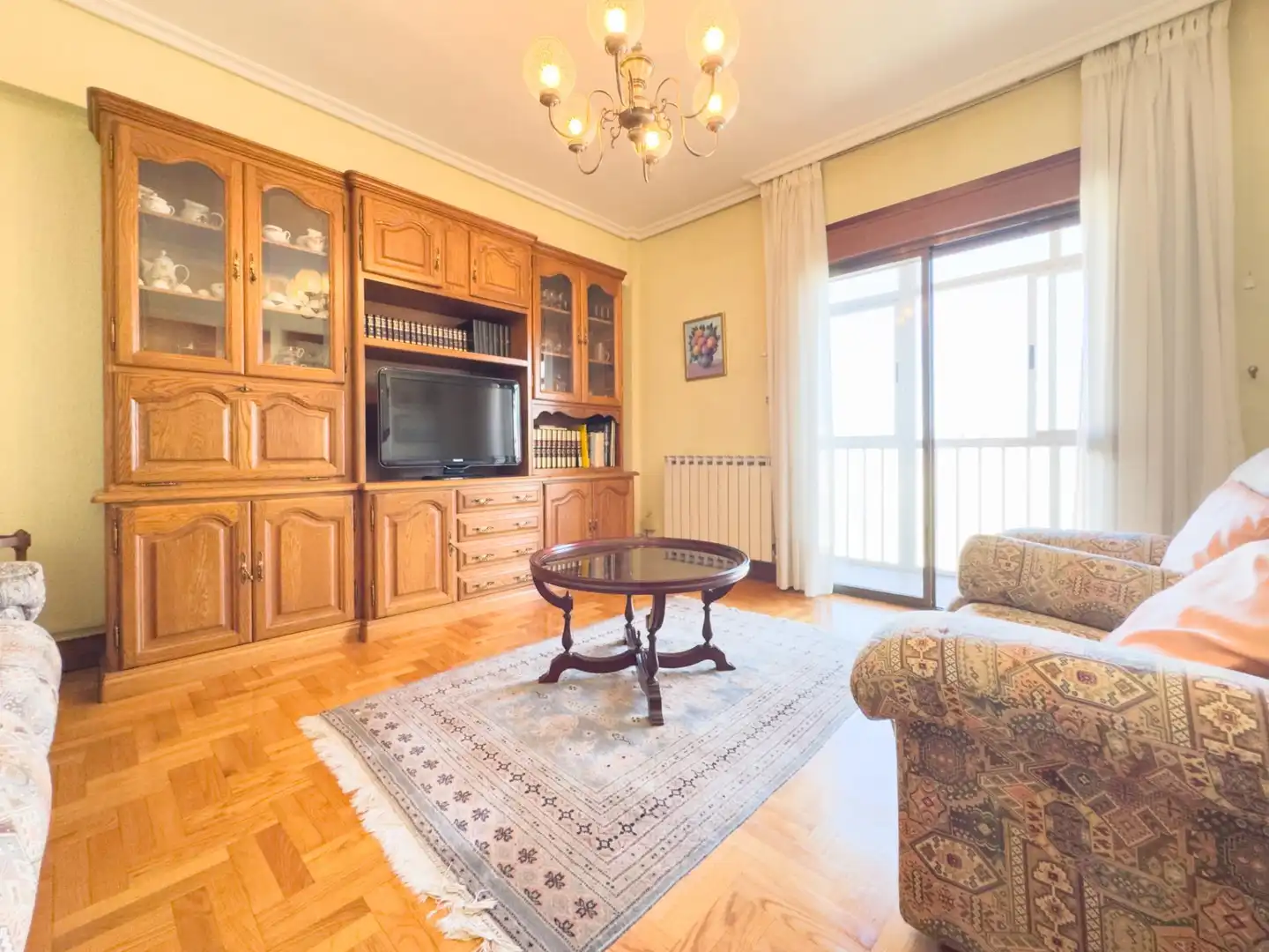 Sala de estar de Apartamento en venta en Irun  con Calefacción, Trastero y Amueblado