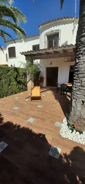 Terrassa de Casa adosada de lloguer en Dénia amb Aire condicionat, Calefacció i Moblat