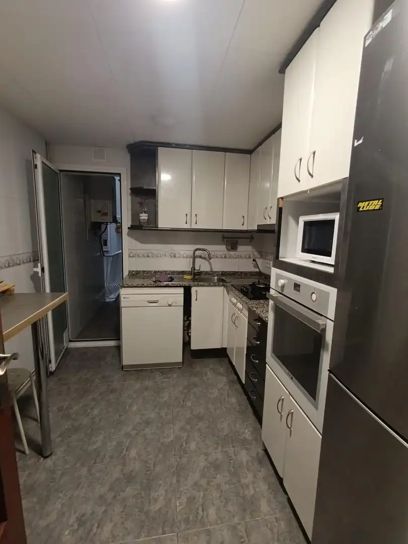 Cocina de Piso de alquiler en Mollet del Vallès con Calefacción, Parquet y Amueblado