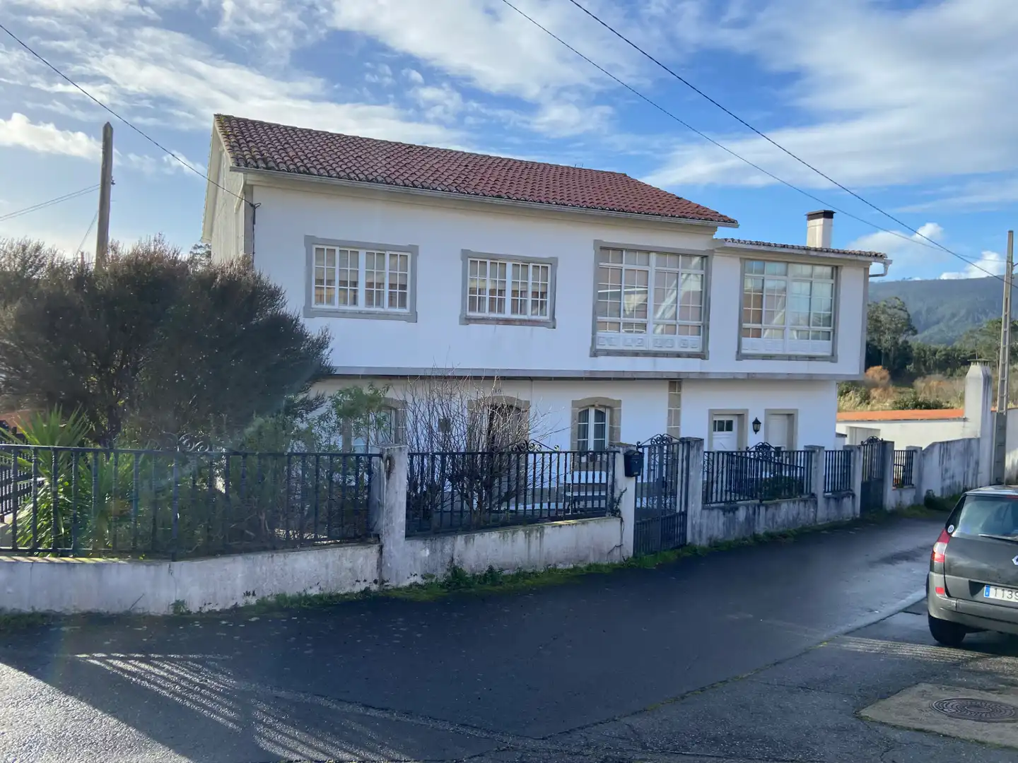 Vista exterior de Casa o xalet en venda en A Pobra do Caramiñal amb Calefacció, Jardí privat i Parquet