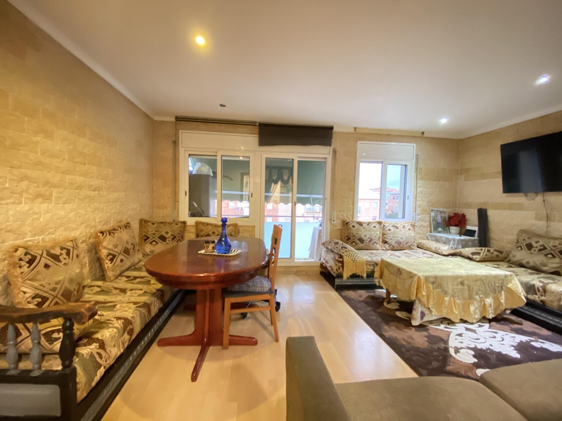 Living room of Attic for sale in Terrassa  with Parquet flooring and Balcony