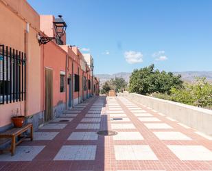 Vista exterior de Casa adosada en venda en Rioja amb Balcó