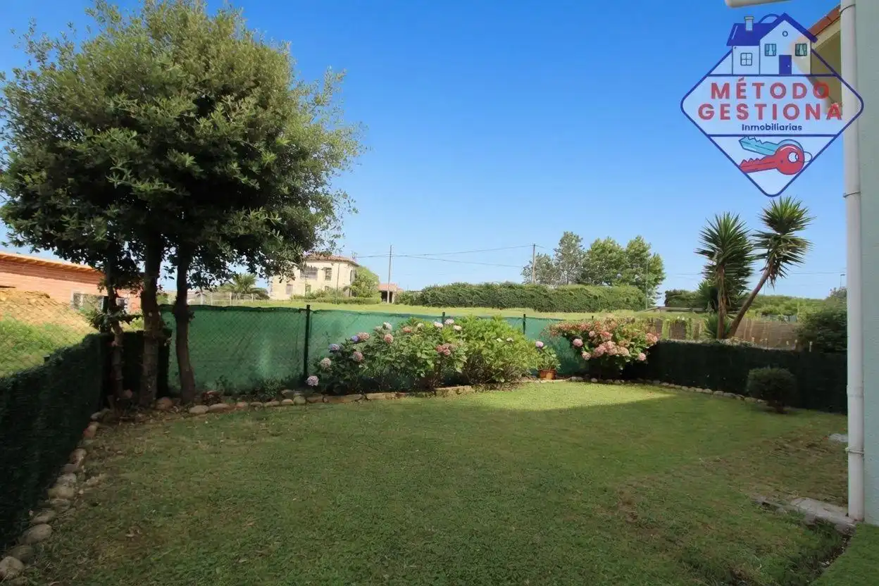 Casa adosada en venda en Suances amb Calefacció, Jardí privat i Terrassa