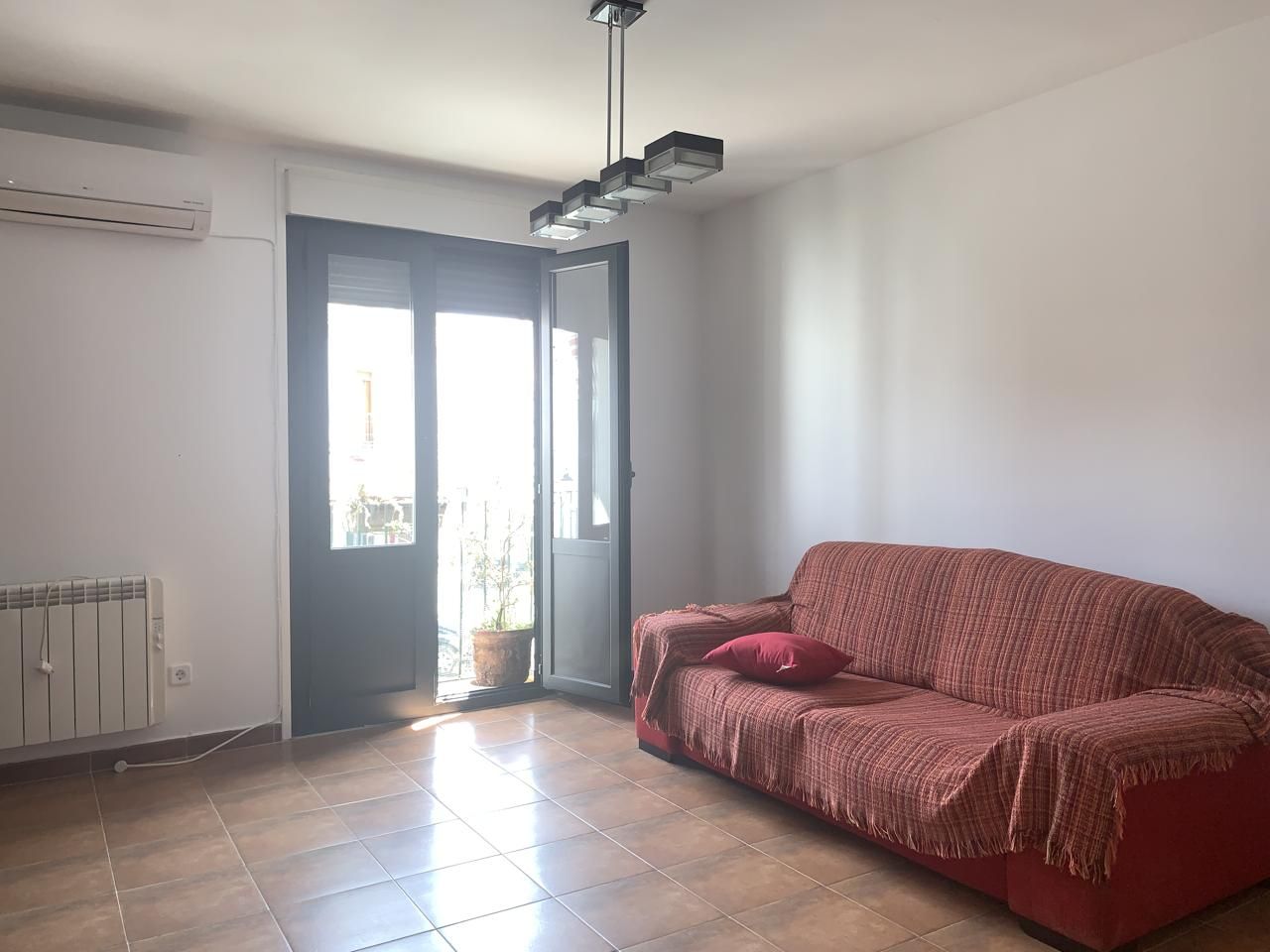 Sala de estar de Dúplex en venta en Torres de la Alameda con Aire acondicionado, Calefacción y Trastero