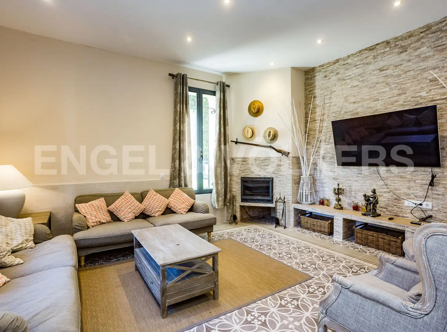 Living room of Country homes for sale in Llinars del Vallès  with Air Conditioner, Heating and Private garden