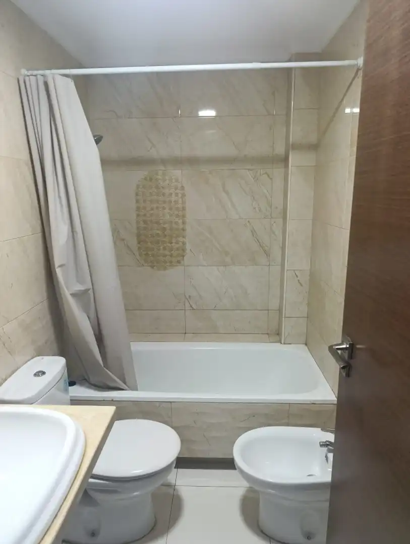 Bany de Apartament de lloguer en Melilla amb Moblat, Forn i Microones