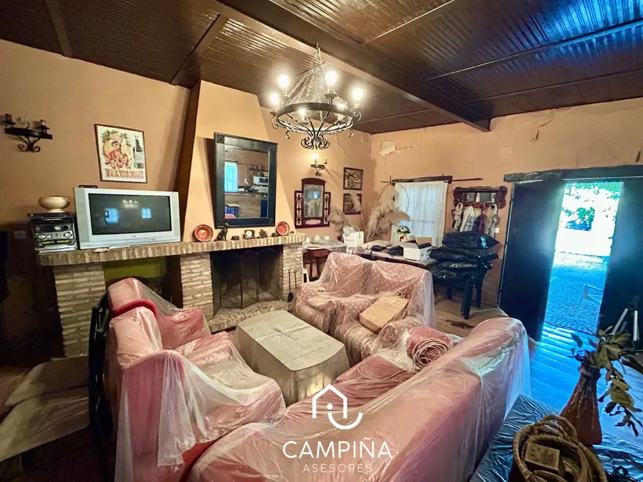 Wohnzimmer von Country house zum Verkauf in Trigueros mit Privatgarten und Terrasse