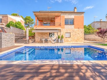 House with balcony for sale in La Sentiu