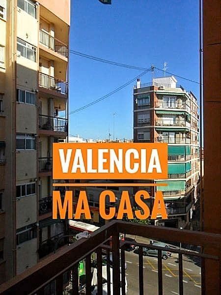Vista exterior de Piso de alquiler en  Valencia Capital con Aire acondicionado, Calefacción y Amueblado