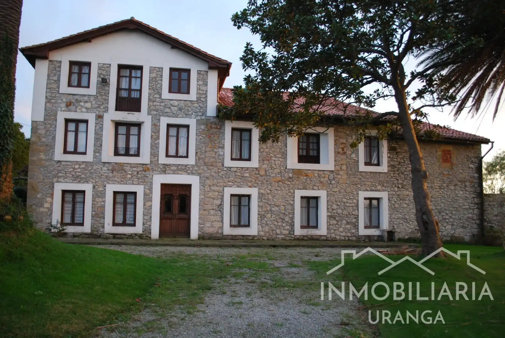Außenansicht von Haus oder Chalet zum Verkauf in Ribamontán al Mar mit Heizung, Privatgarten und Terrasse