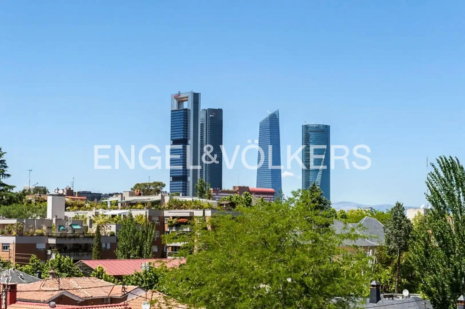 Vista exterior de Pis de lloguer en Madrid amb Aire condicionat, Calefacció i Parquet