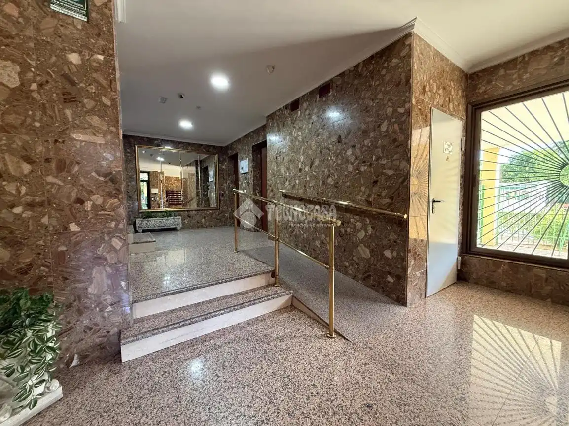 Piso en venta en Madrid con Calefacción, Parquet y Terraza