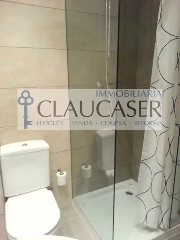 Bathroom of Flat for rent in Santa Coloma de Gramenet  with Heating, Furnished and Oven
