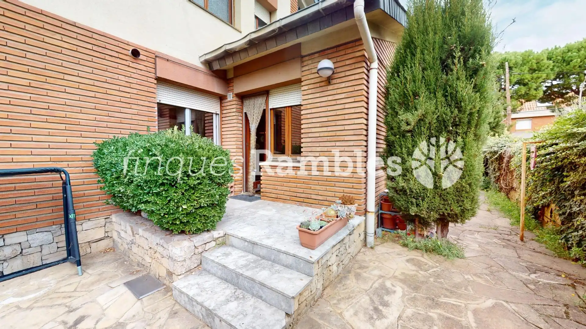 Vista exterior de Casa o chalet en venta en Igualada con Calefacción, Jardín privado y Terraza