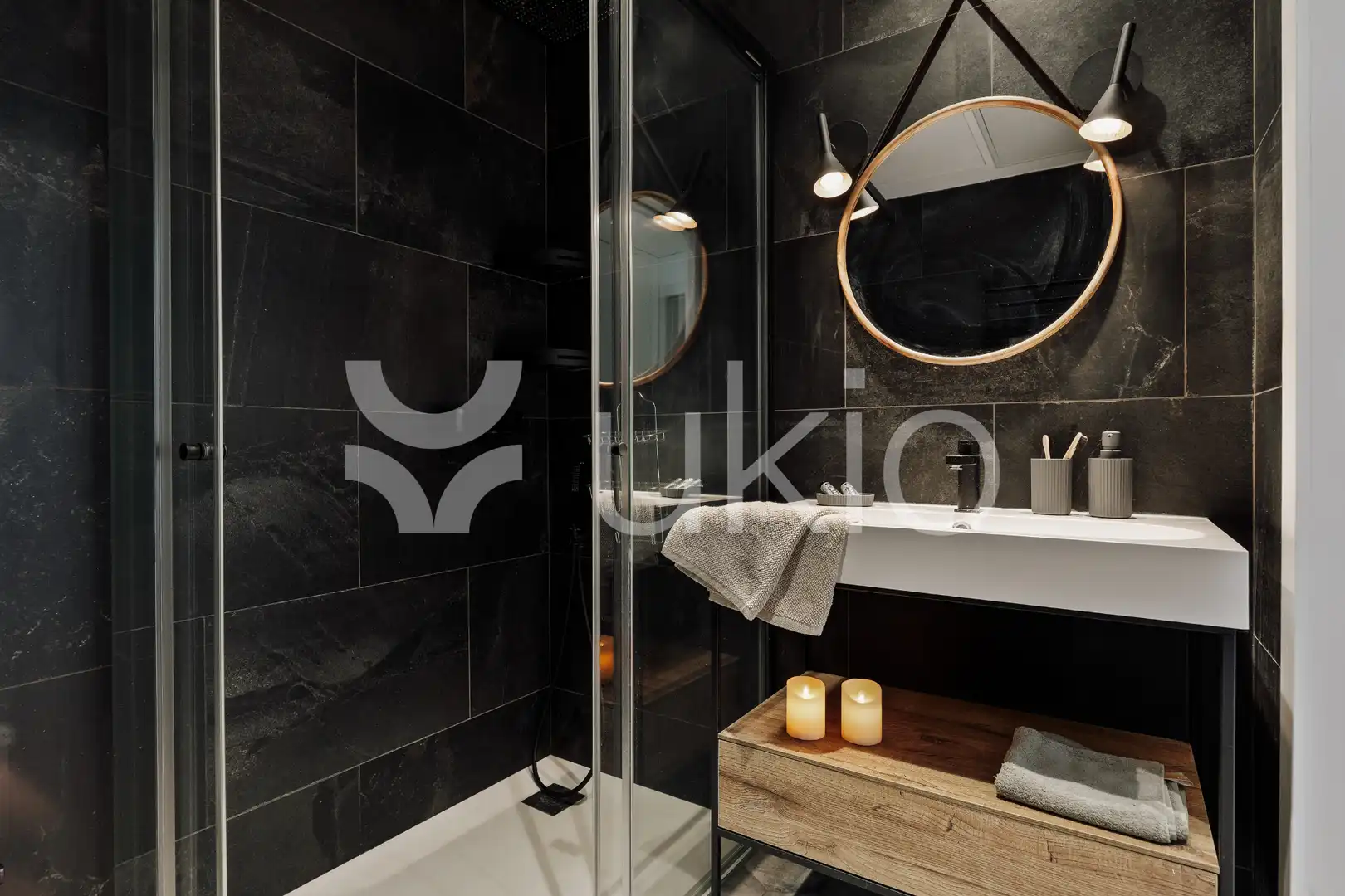 Bany de Apartament de lloguer en Barcelona amb Aire condicionat, Calefacció i Terrassa