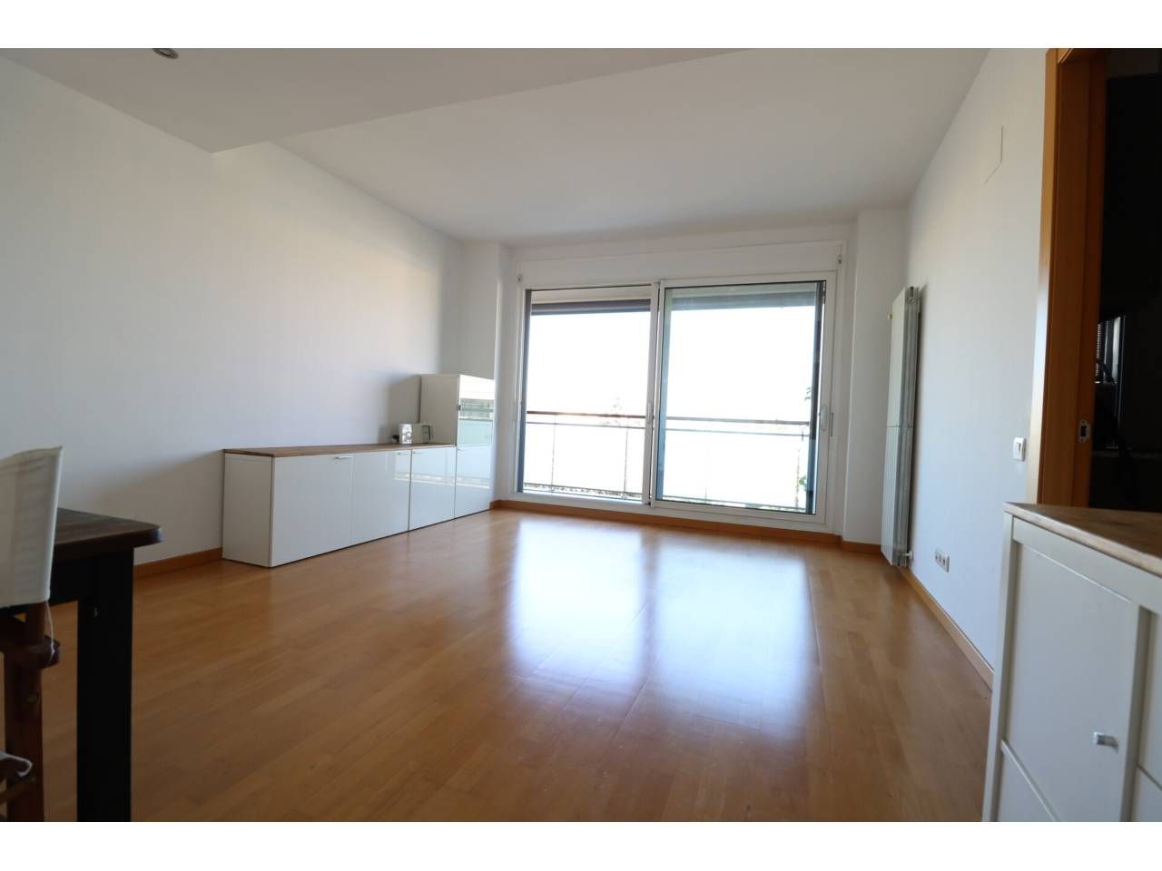 Sala d'estar de Pis en venda en Sant Cugat del Vallès amb Aire condicionat, Calefacció i Parquet