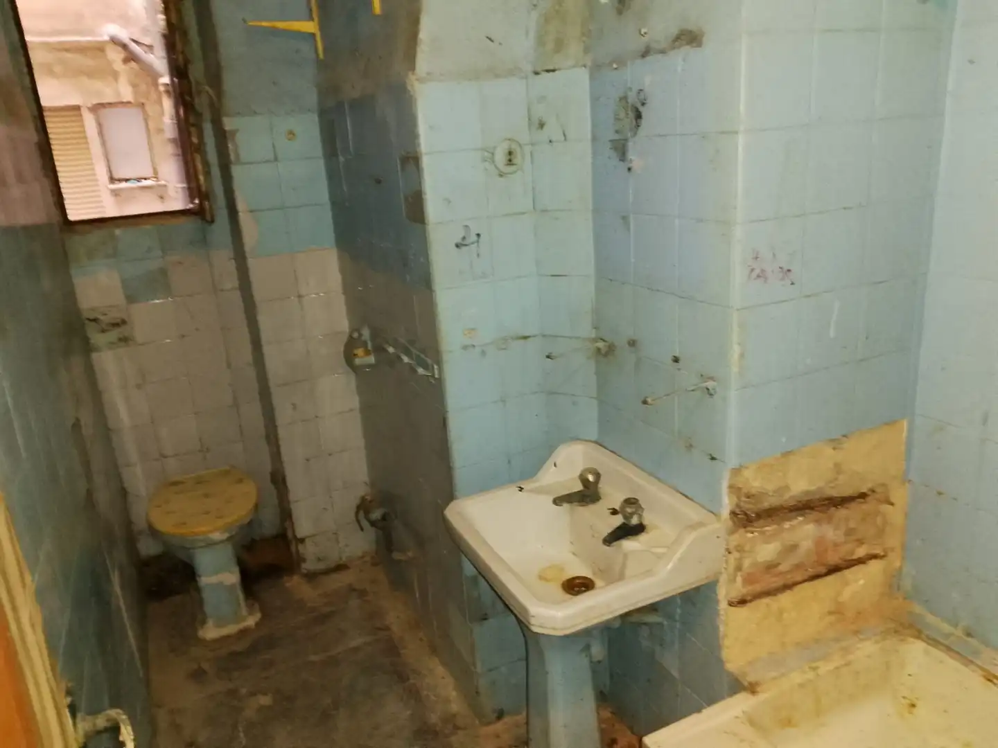 Bathroom of Flat for sale in Valencia