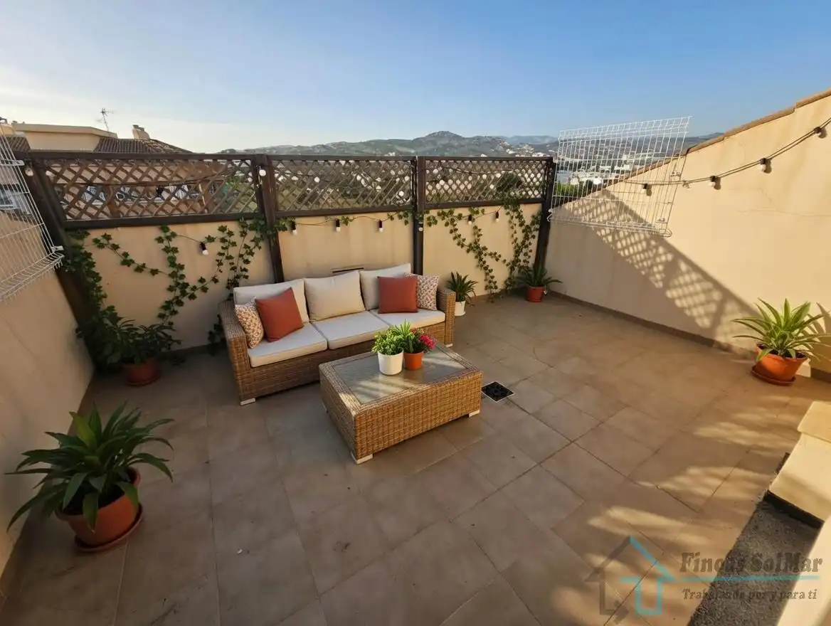 Ático con balcón en venta en Oeste, imagen 2