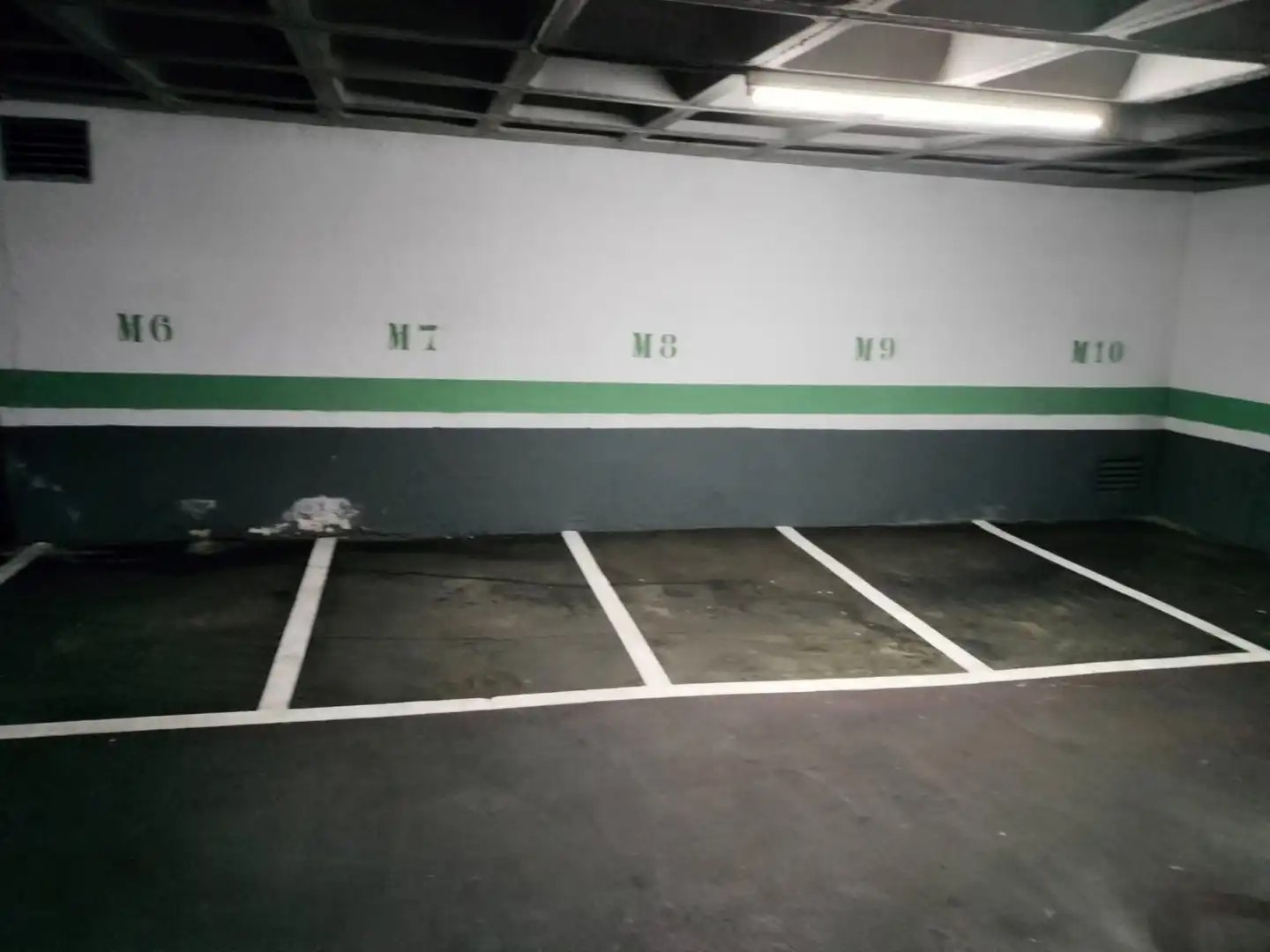 Parking of Garage for rent in Madrid
