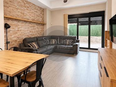 Reihenhaus mit Pool zum Verkauf in Carrer de Pere Delmonte i Hurtado